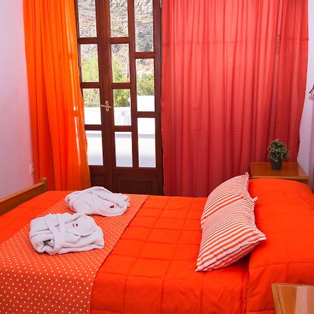 Irini'S Rooms Fteoura Камарі Екстер'єр фото