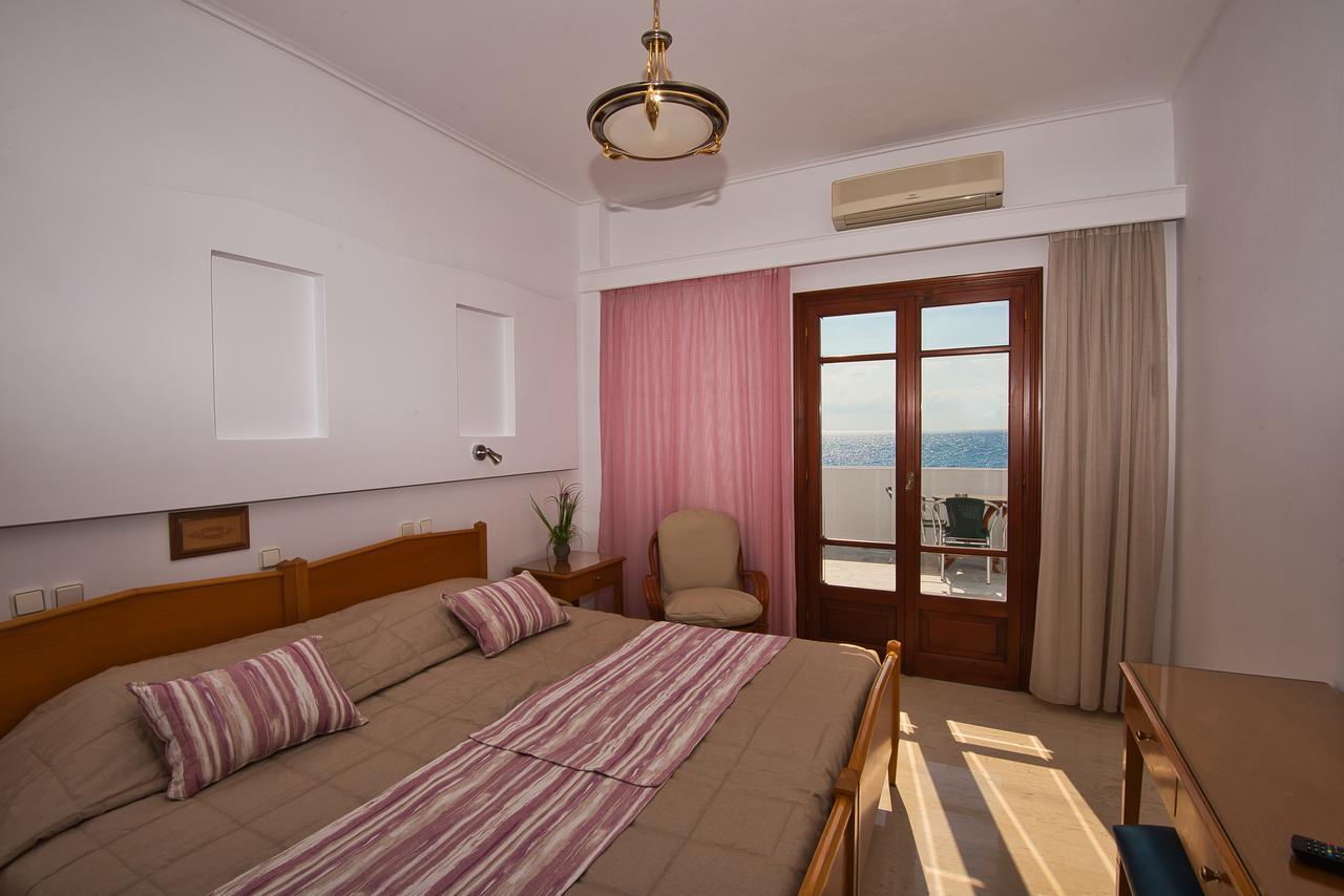 Irini'S Rooms Fteoura Камарі Екстер'єр фото