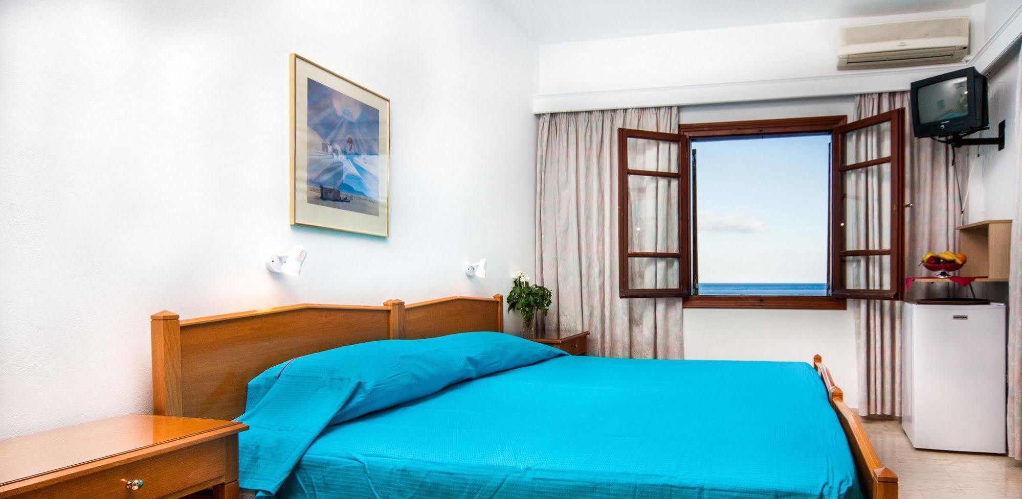 Irini'S Rooms Fteoura Камарі Екстер'єр фото