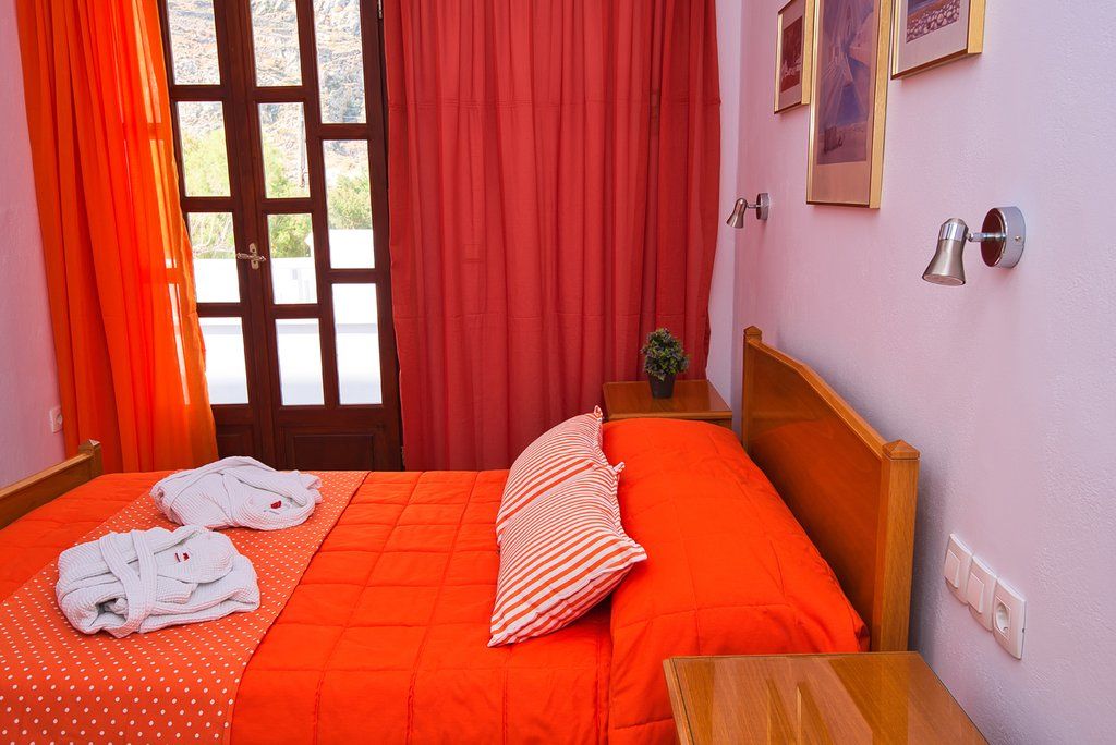 Irini'S Rooms Fteoura Камарі Екстер'єр фото
